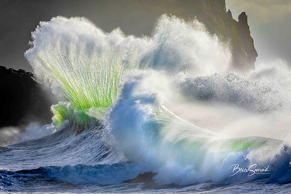 Colliding Currents